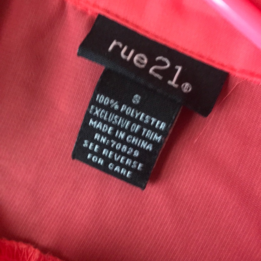 Button Down - Picture 4 of 4